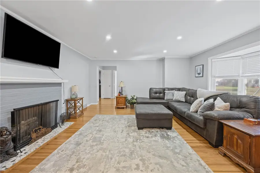 32 Cedargrove Drive, Rochester, NY 14617 - #3