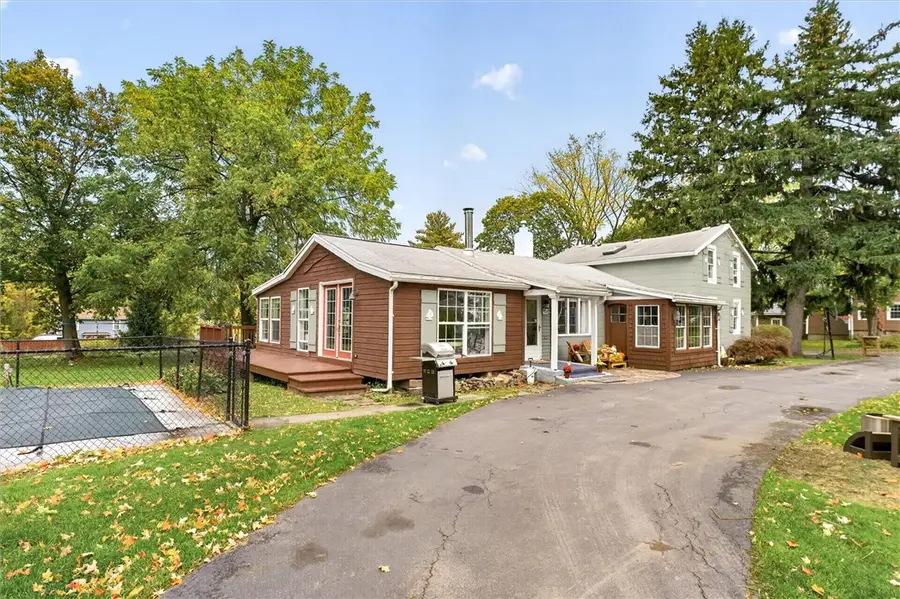 7813 Hamilton Street Extension, Williamson, NY 14589 - #3