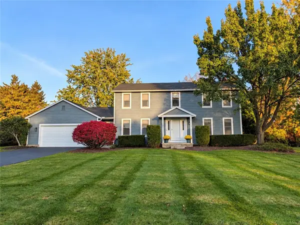 2 Thomas Maria Circle, Webster, NY 14580