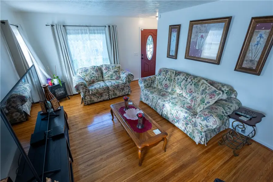 869 Whitlock Road, Rochester, NY 14609 - #2