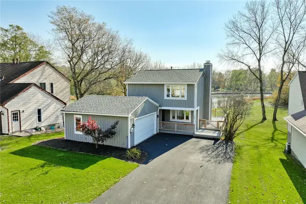 205 Willow Pond, Penfield, NY 14526