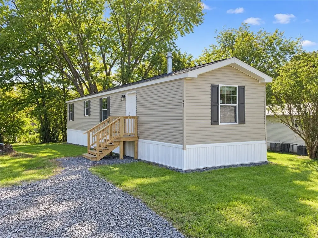 21 Karen Drive, Farmington, NY 14425 - #1