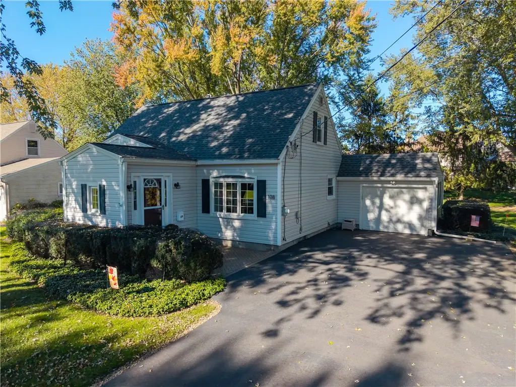 108 Country Lane, Penfield, NY 14526 - #1