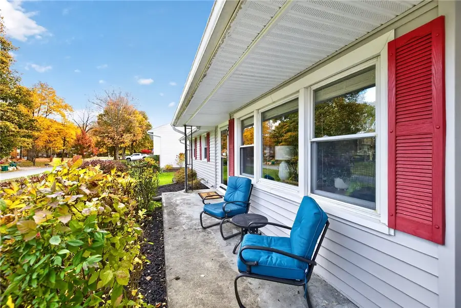 99 Parkmeadow Drive, Pittsford, NY 14534 - #2