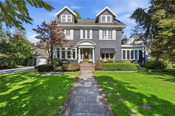 90 Dorchester Road, Rochester, NY 14610