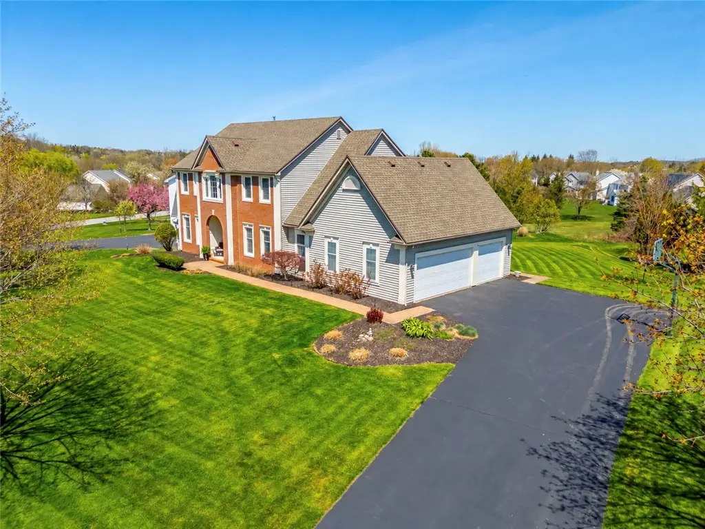 35 Wren Field Lane, Pittsford, NY 14534 - #1