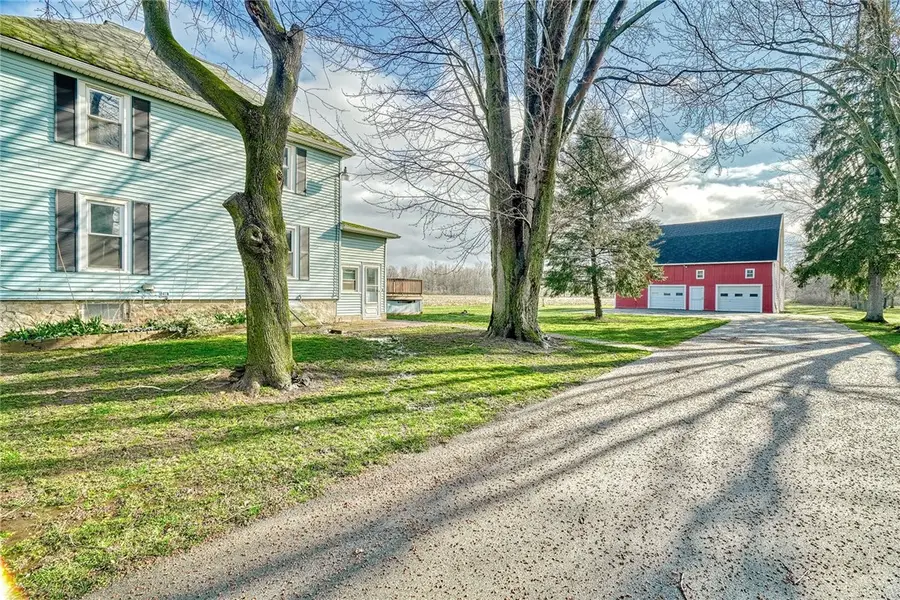 3677 Olcott St, Lockport, NY 14094 - #2