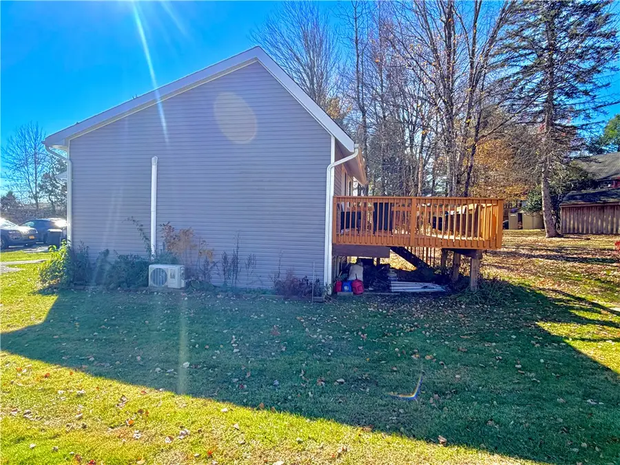 24 Laura Lane, Kiamesha Lake, NY 12751 - #3
