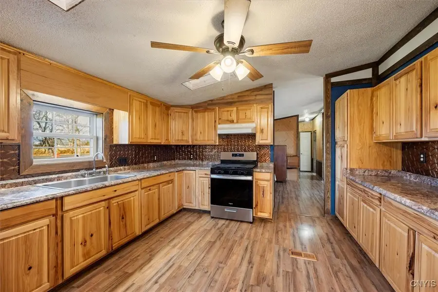 2408 Lake Rd, Chittenango, NY 13037 - Image #2