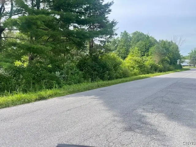 4664 Wetzel Road, Liverpool, NY 13090 - Image #1