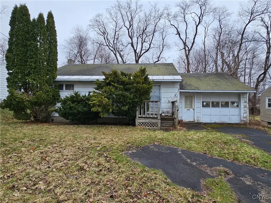 704 Dawes Avenue, Utica, NY 13502 - Image #2