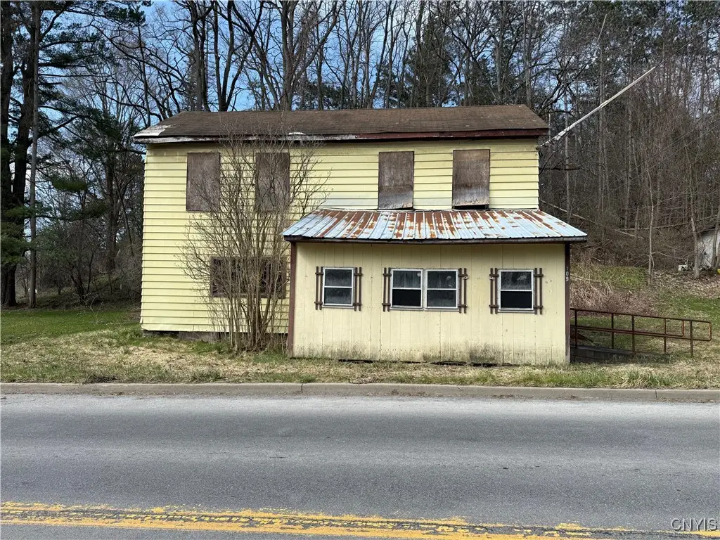 109 Augusta Road, Oriskany Falls, NY 13425 - Image #1