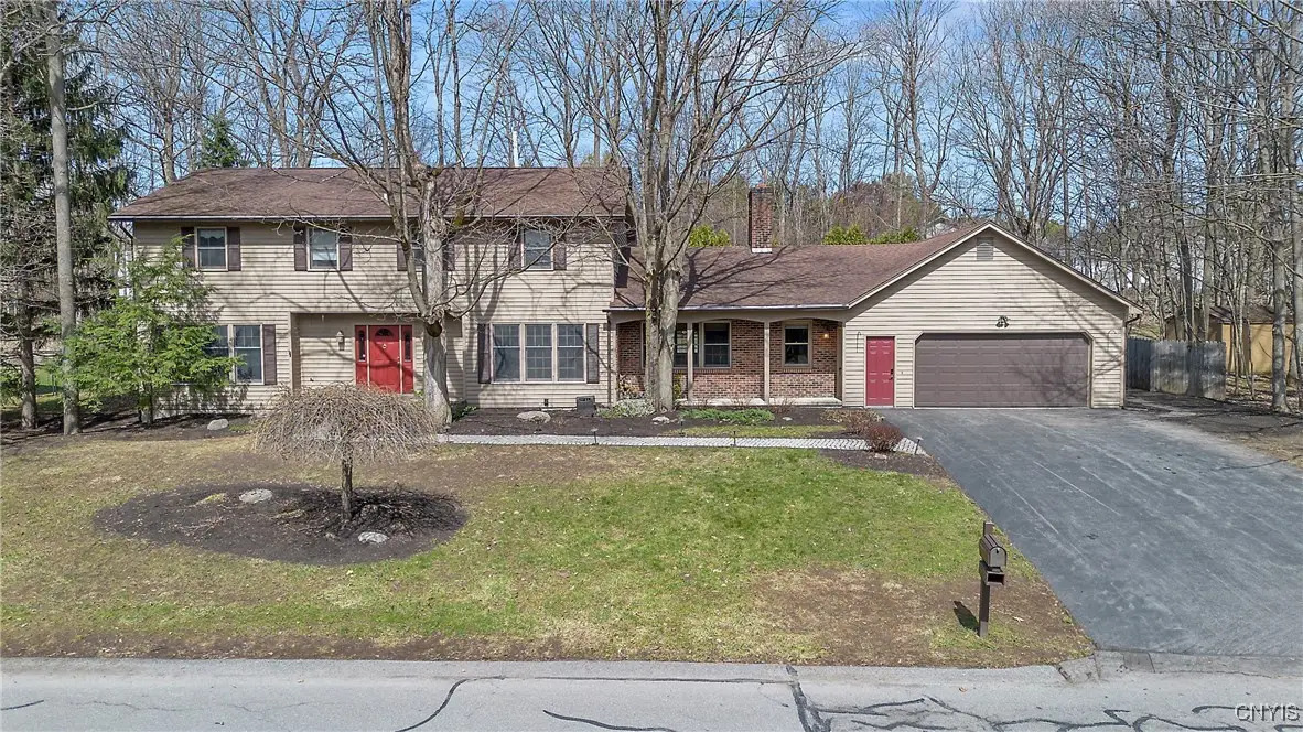 7266 Wakefield Drive, Fayetteville, NY 13066 - Image #1