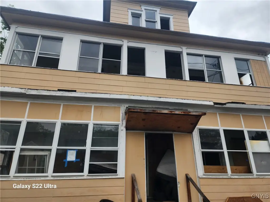 108 Woods Road, Syracuse, NY 13209 - Image #1