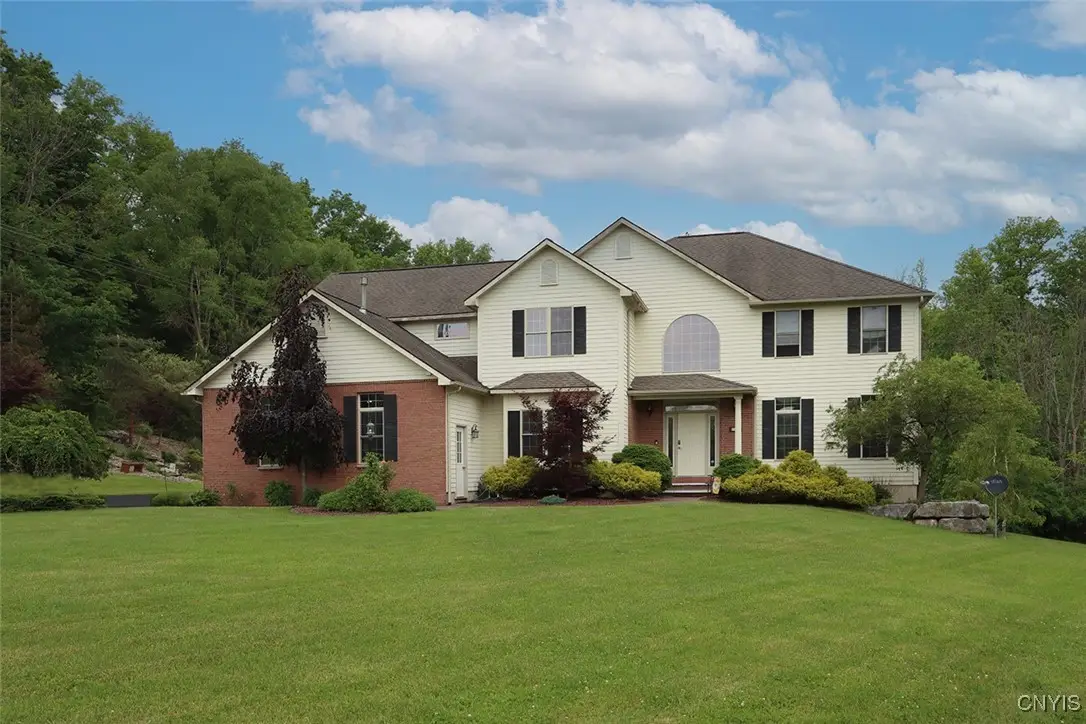7987 Blarney Stone Way, Manlius, NY 13104 - Image #1