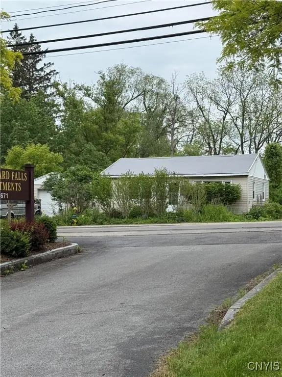 4648 Brickyard Falls Road, Manlius, NY 13104