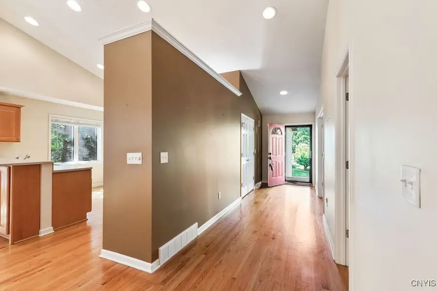 42 Nursery Lane, Syracuse, NY 13210 - Image #3