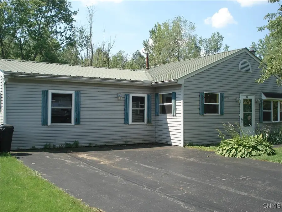 7882 Eisenhower Boulevard, Bridgeport, NY 13030 - Image #2