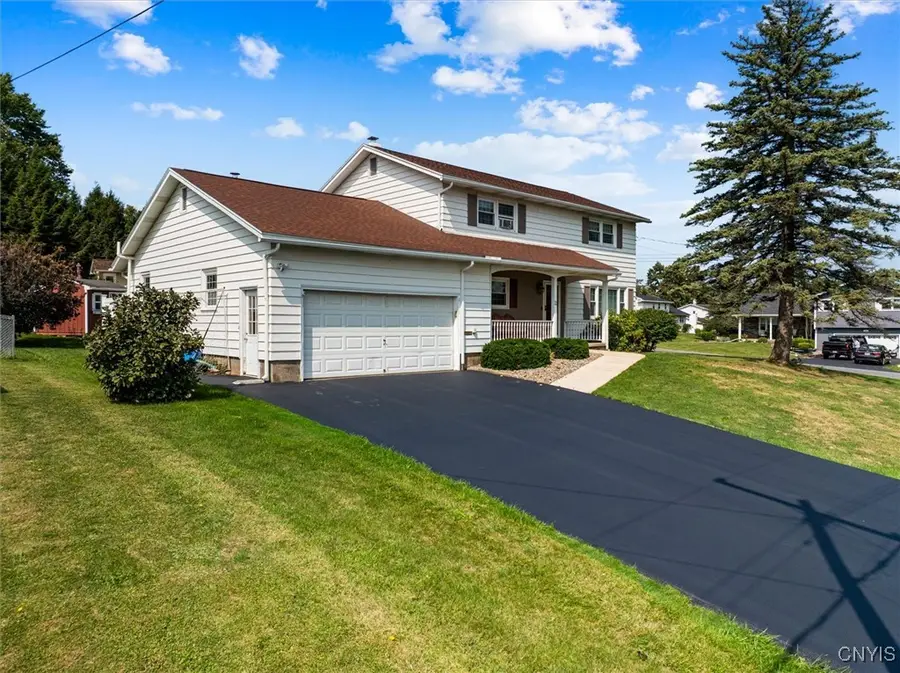 11 Regency Road, New Hartford, NY 13413 - Image #2