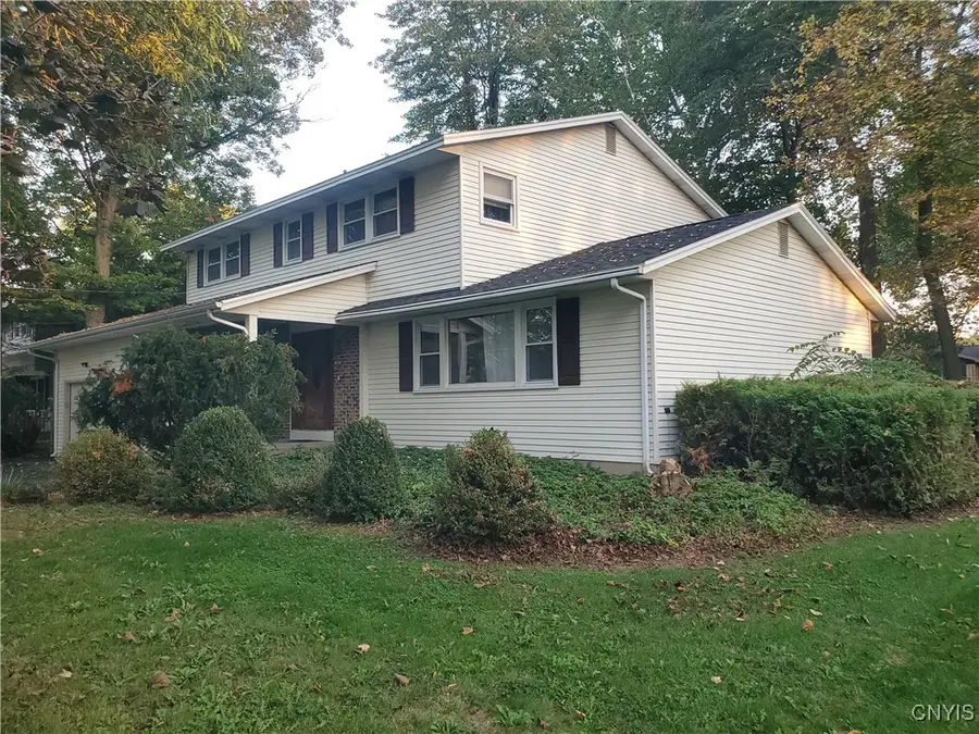 303 Victoria Park Dr, Liverpool, NY 13088 - #2