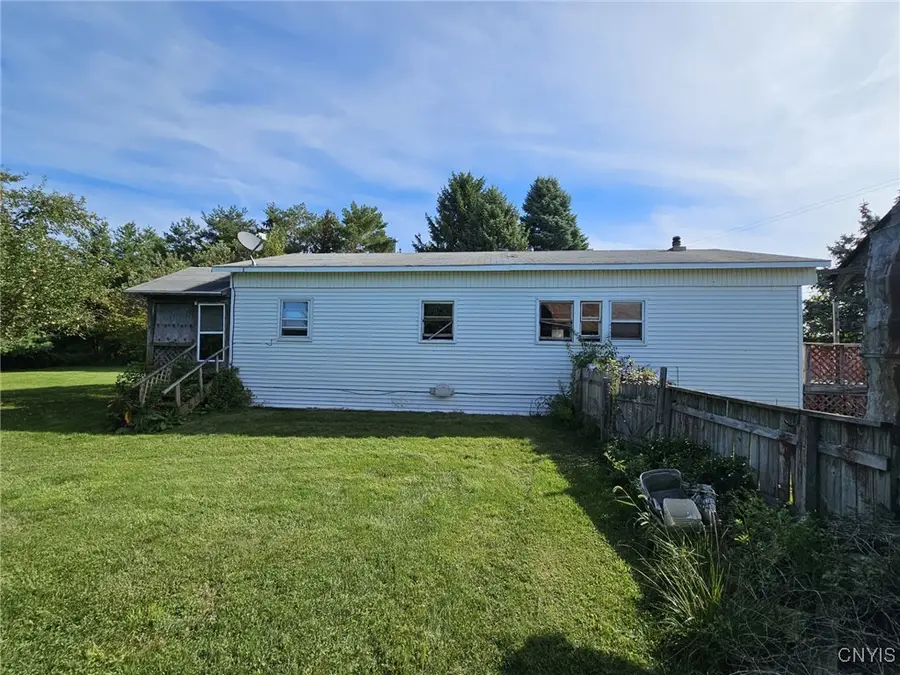 8137 Grant Avenue Road, Weedsport, NY 13166 - Image #3