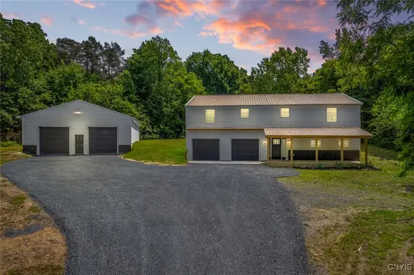 29 Crescent Lane, Fulton, NY 13069