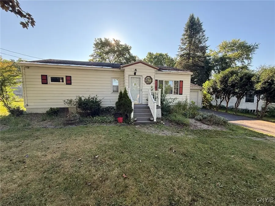 54 Artillery Lane, Baldwinsville, NY 13027 - Image #2