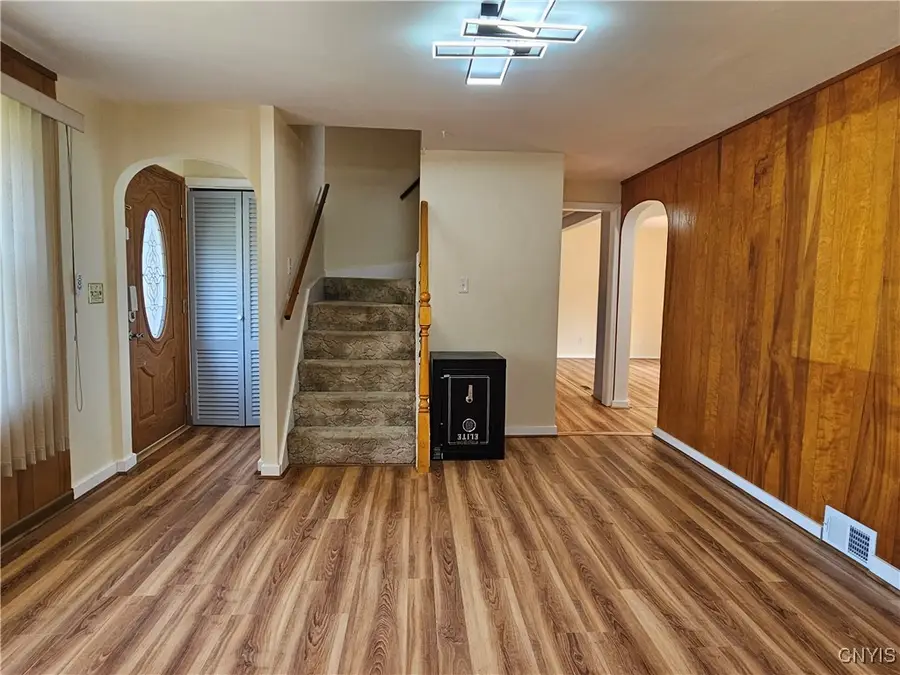 916 Armory Drive, Utica, NY 13501 - Image #3