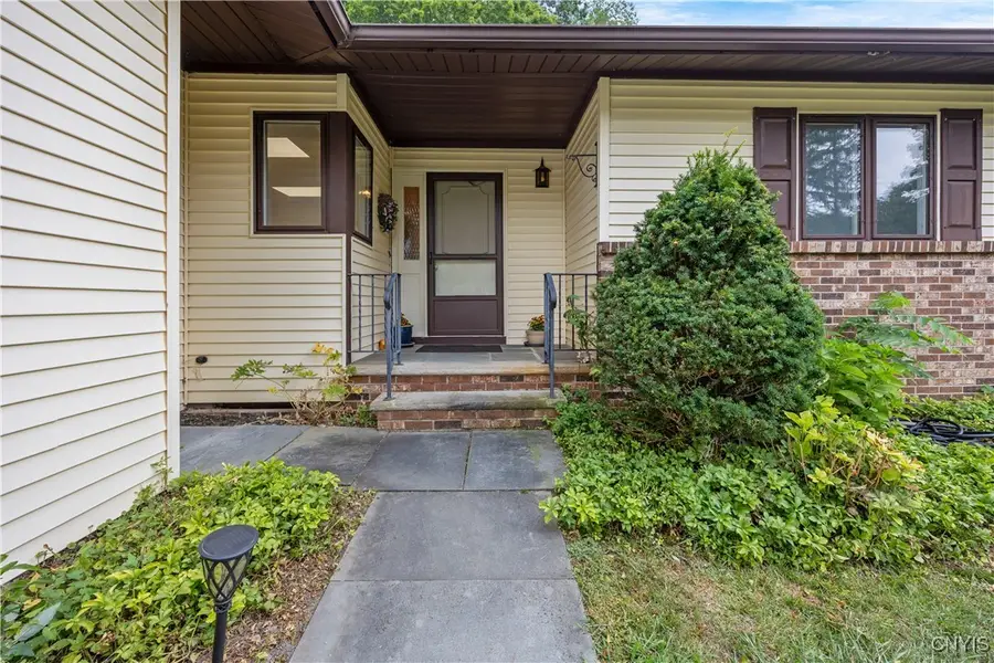 114 Kimry, Fayetteville, NY 13066 - Image #2