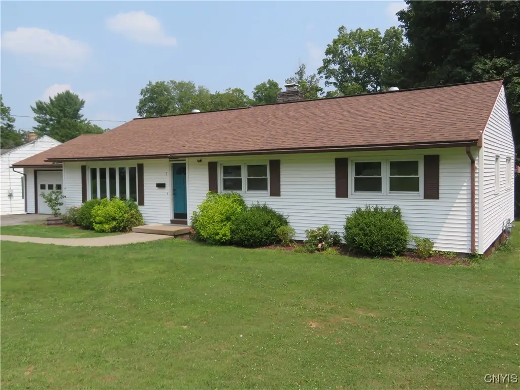 7 Overbrook Crescent, New Hartford, NY 13413 - #1