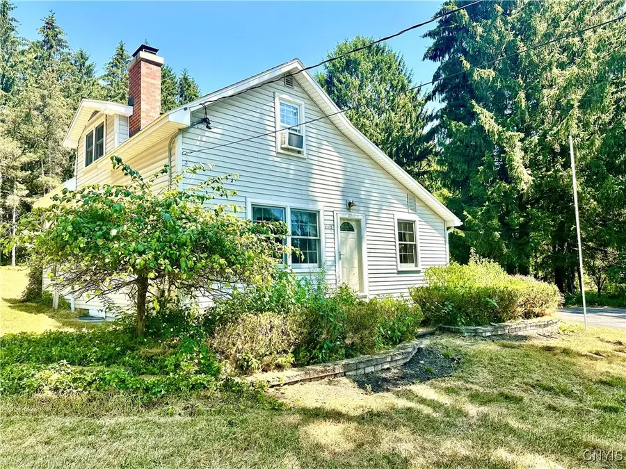 8815 Paris Hill Road, Sauquoit, NY 13456 - Image #3