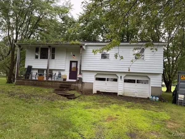 6 Meadowbrook Drive, New Hartford, NY 13413