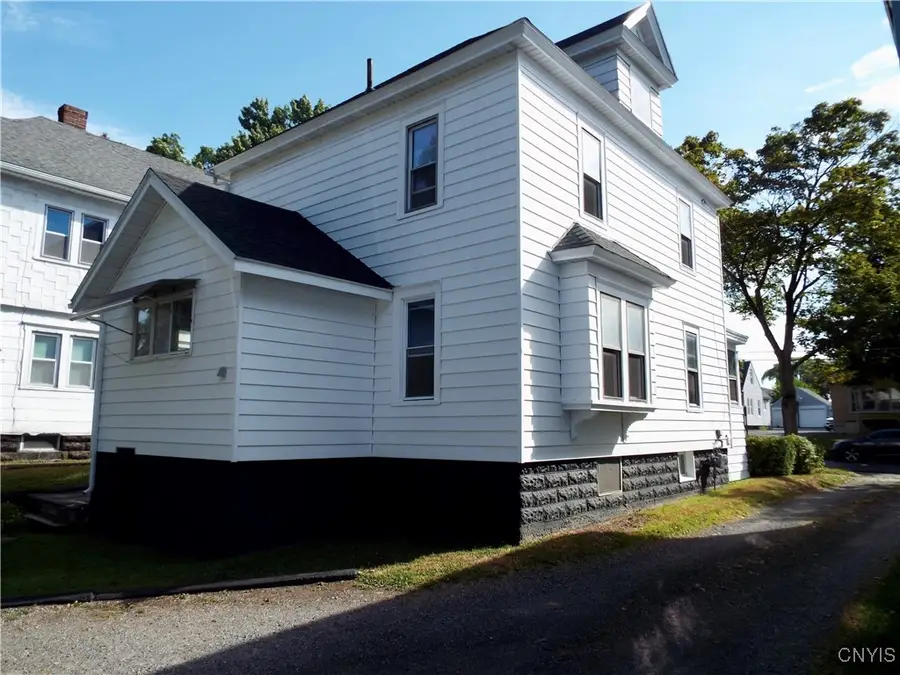 415 Highland Avenue, East Syracuse, NY 13057 - Image #3
