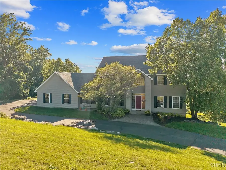 6915 Kassonta Drive, Jamesville, NY 13078 - Image #2