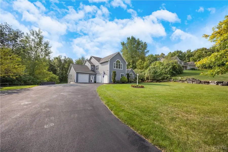 110 Schuyler Drive, Chittenango, NY 13037 - Image #2