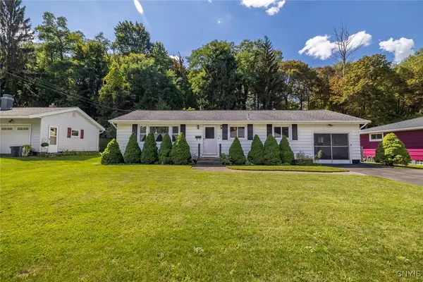 112 Oakridge Drive, Syracuse, NY 13209