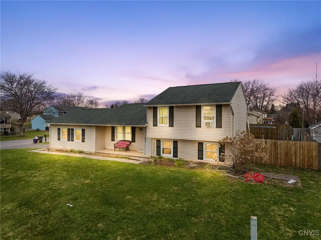 3901 Falcon Court, Liverpool, NY 13090 - Image #1