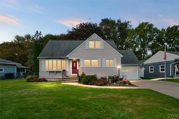 16 Bellewood Circle, Syracuse, NY 13212