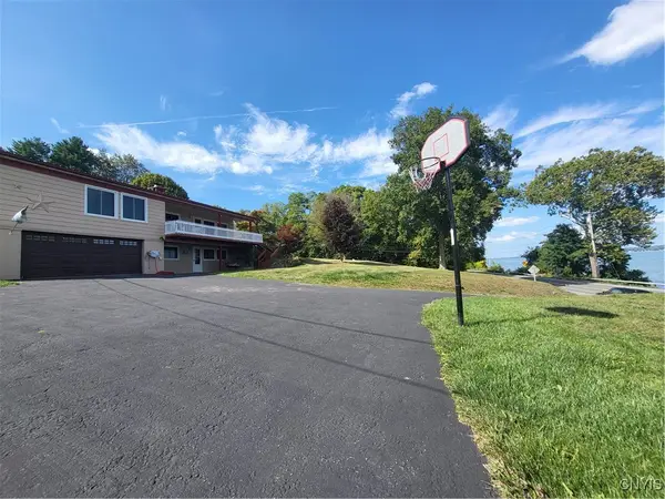 3066 State Route 89, Fayette, NY 13148