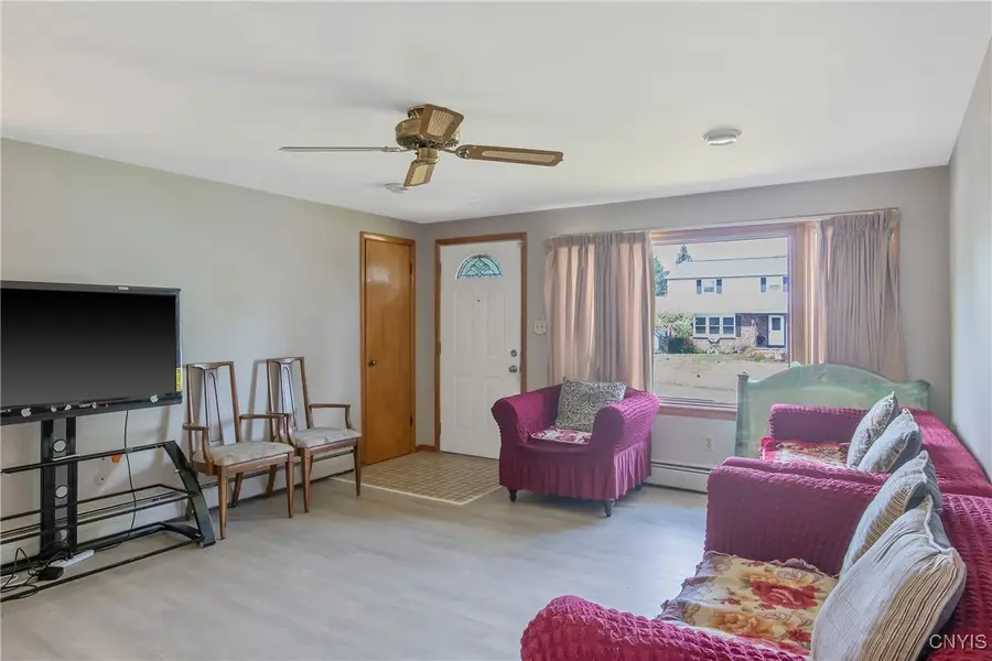 113 Bellshire Lane, Syracuse, NY 13208 - Image #3