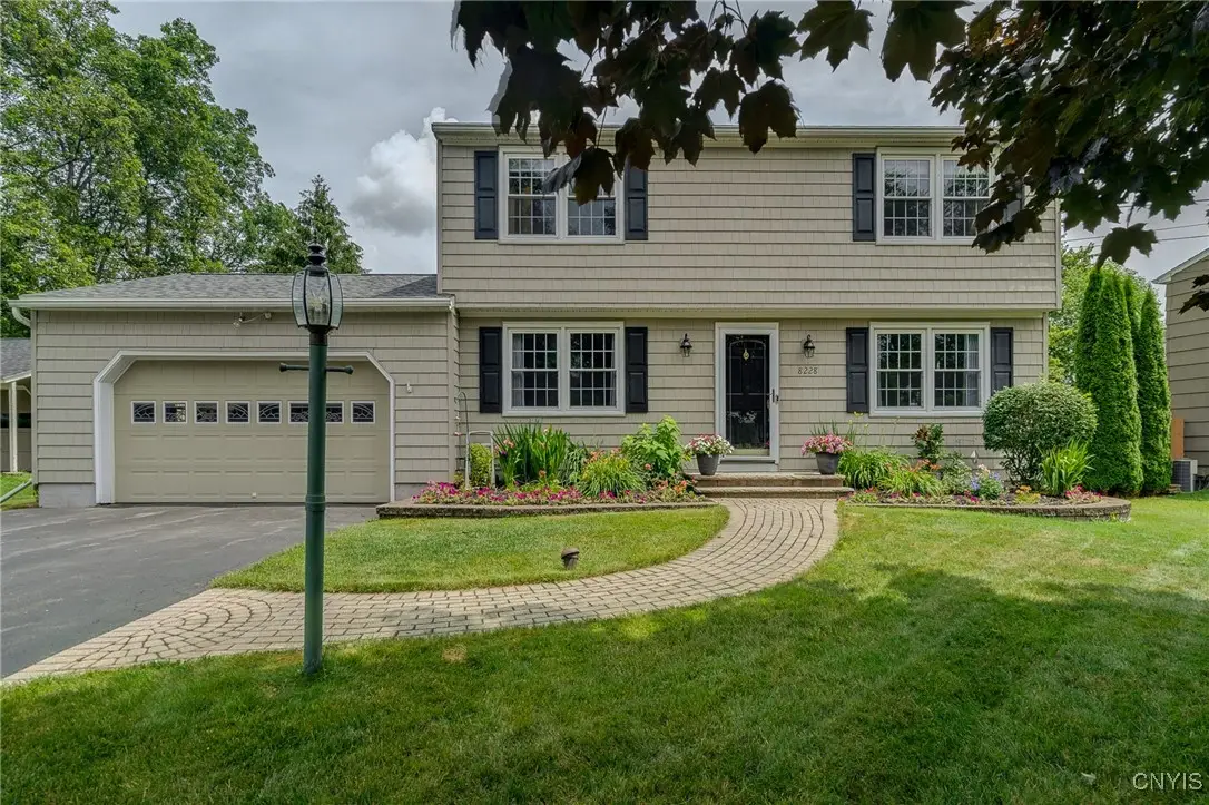 8228 Exeter Drive, Baldwinsville, NY 13027 - Image #1