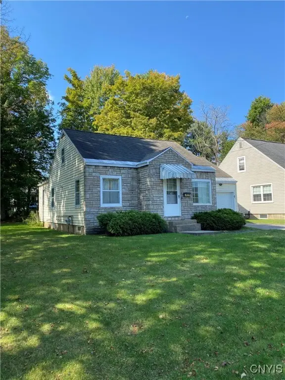 6 Hilltop, New Hartford, NY 13413 - Image #1