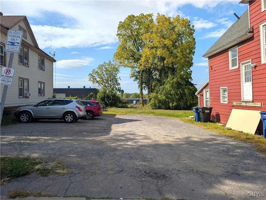 1121 Wolf St, Syracuse, NY 13208 - Image #3