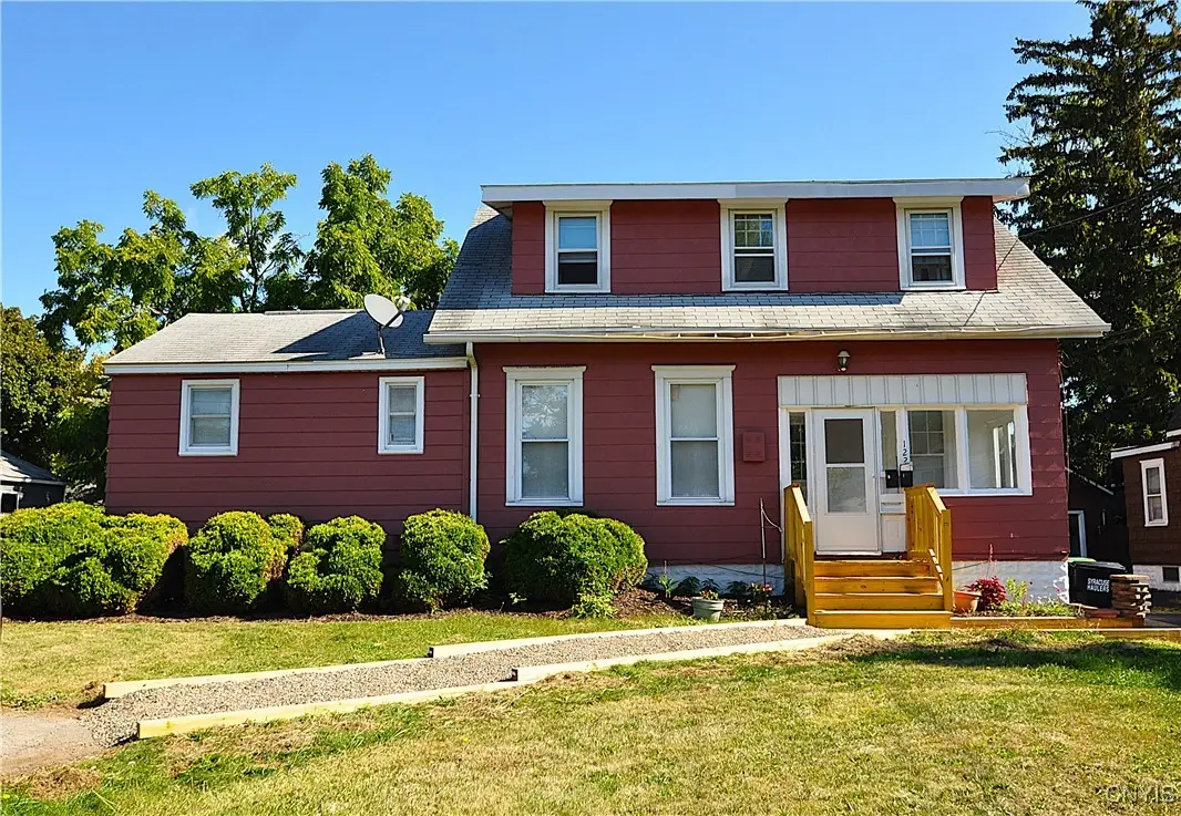 122 Beechwood Avenue, Liverpool, NY 13088 - Image #1