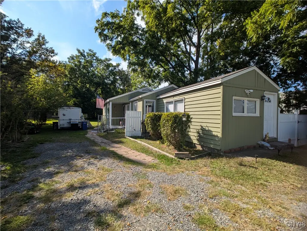 7689 Oswego Road, Liverpool, NY 13090 - Image #1