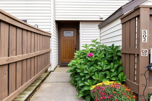 502 Natick Circle, Camillus, NY 13031