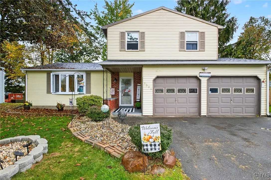 8335 Zenith Drive, Baldwinsville, NY 13027 - Image #1