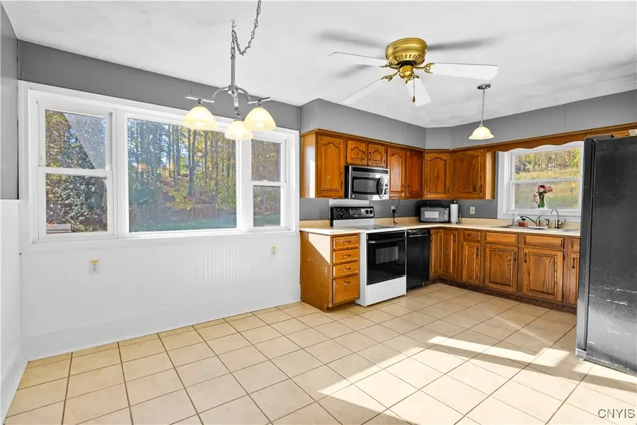 9260 Grange Hill Road, New Hartford, NY 13413 - Image #3