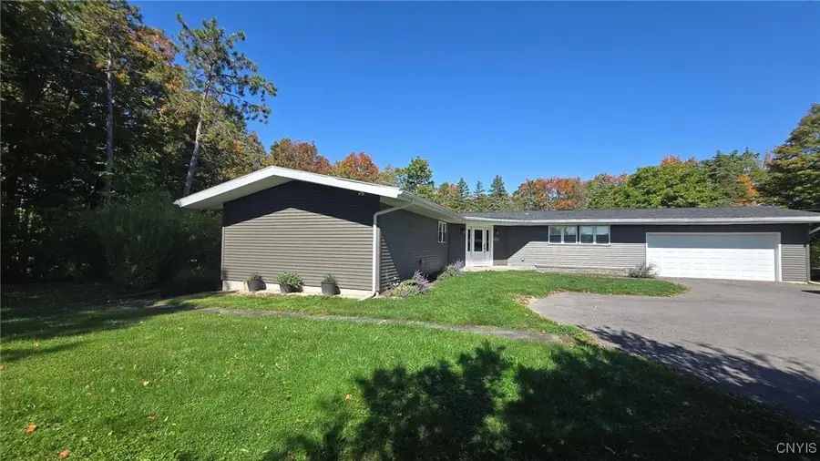 7187 Woodchuck Hill Road, Fayetteville, NY 13066 - Image #2