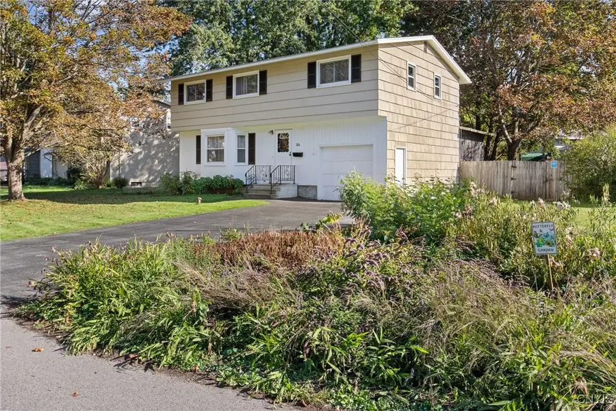 104 Meadow River Drive, Liverpool, NY 13090 - Image #2